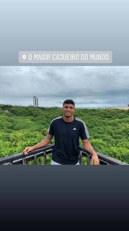 Ederson conheceu 'o maior cajueiro do mundo', em Parnamirim, no Rio Grande do Norte
