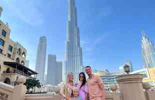 Rver em Dubai com a famlia