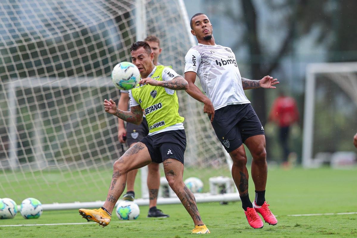 Fotos do primeiro treino de Hulk no Atlitco