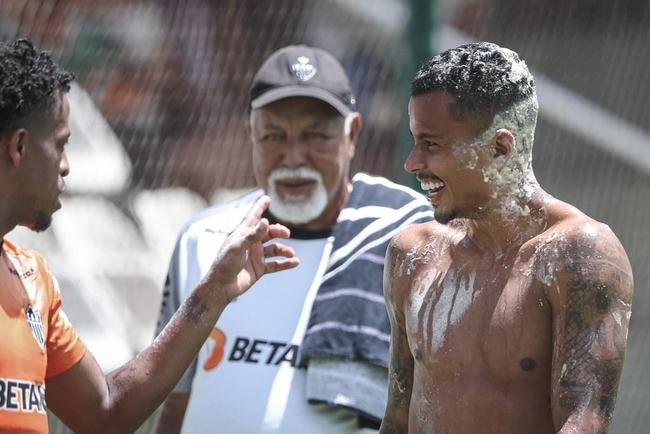 Atl�tico segue prepara��o para o cl�ssico; veja fotos