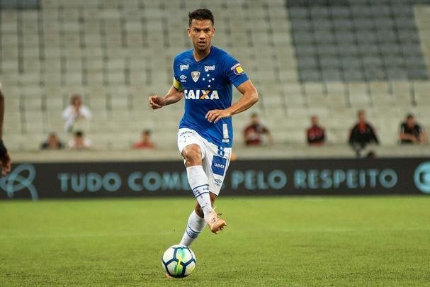 Capitão do Cruzeiro e titular absoluto no meio-campo de Mano Menezes, Henrique foi responsável, especialmente, por levantar dois troféus em 2018: do Campeonato Mineiro e da Copa do Brasil. Aos 33 anos, o camisa 8 disputou 52 jogos e marcou dois gols e deu três assistências nesta temporada.