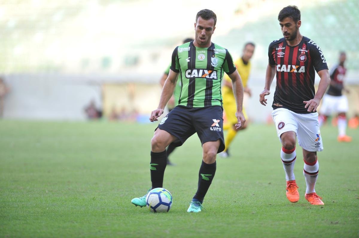 Amrica e Atltico-PR se enfrentaram em partida vlida pela 9 rodada do Campeonato Brasileiro