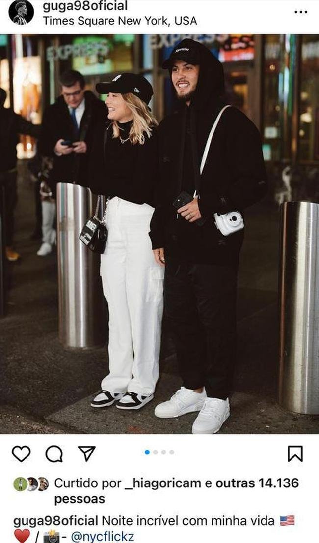 Guga e a namorada em Nova York.