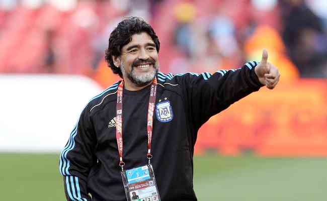 Brunoro afirma que Palmeiras esteve prximo de contratar Maradona na dcada de 1990