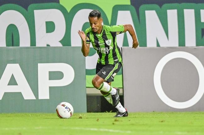 Amrica e Villa Nova se enfrentaram pelo Campeonato Mineiro