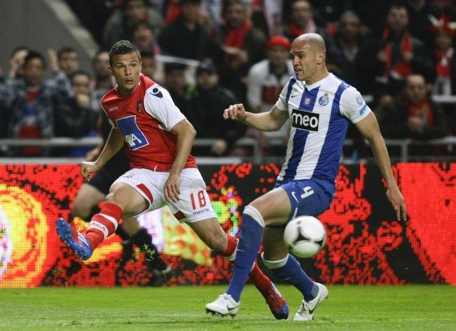 Maicon defendeu o Porto de 2009 a 2016