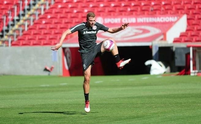 Klaus (Internacional) - 24 anos - 2 jogos no Campeonato Brasileiro -  reserva do Internacional e jogou pouco por causa da frequncia e boas atuaes dos titulares.