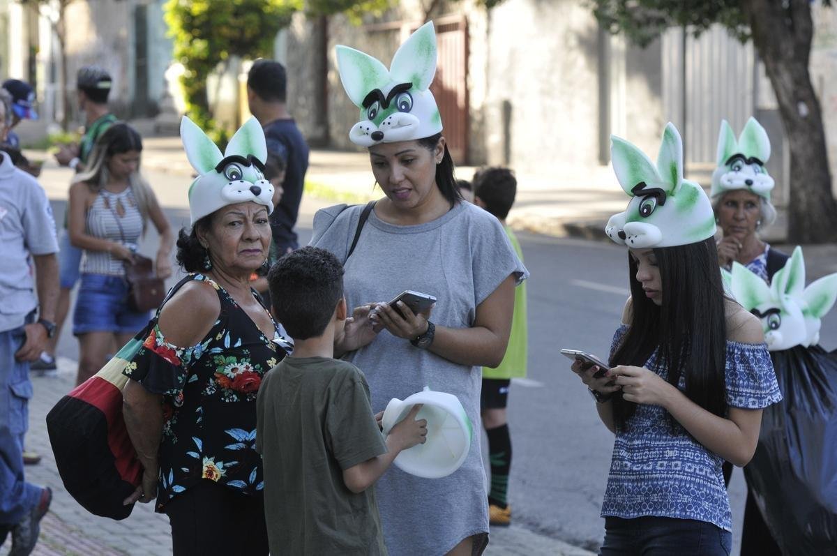 Torcida alviverde compareceu ao Independncia para a estreia do Coelho na temporada