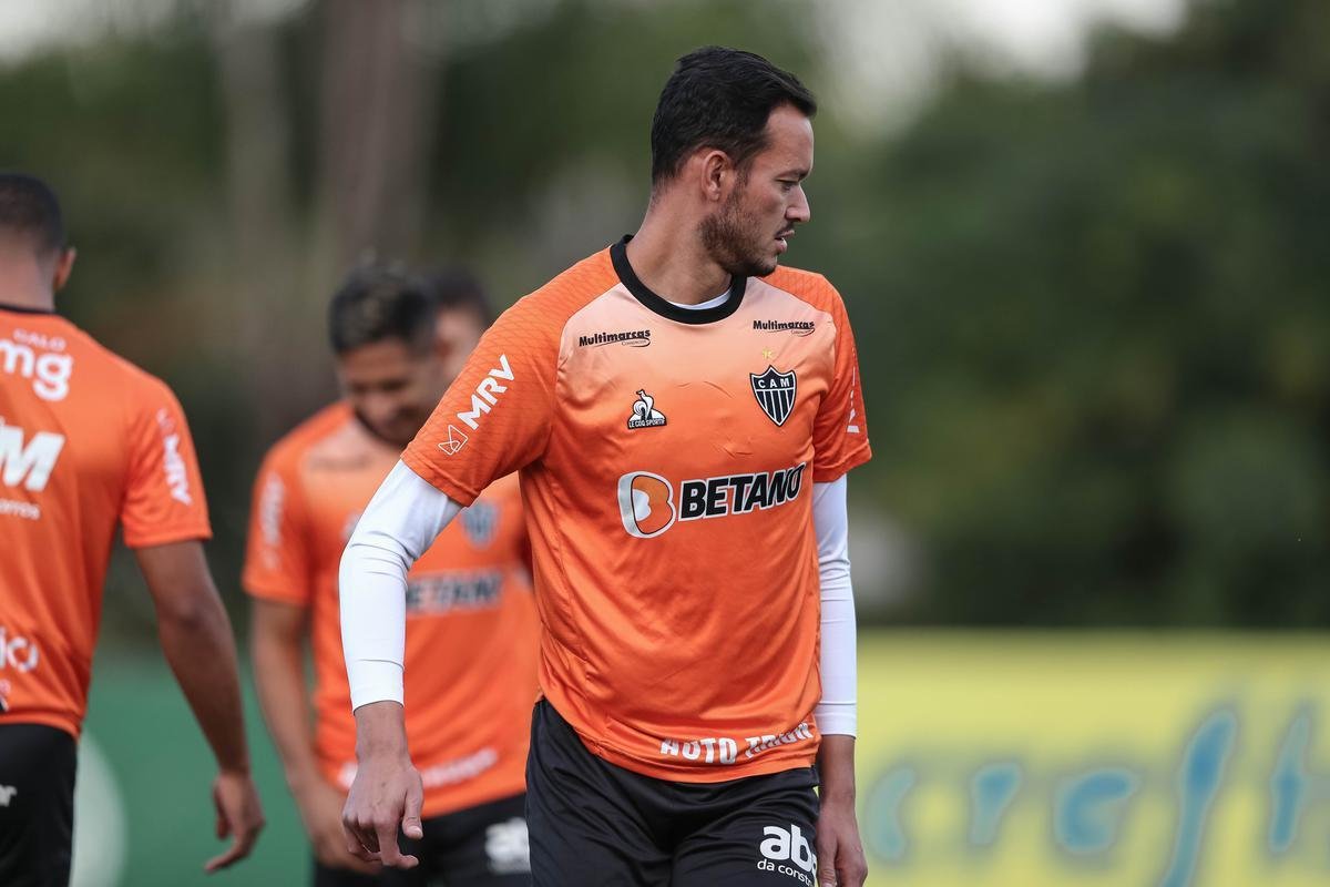 Cuca orientou atividade no CT do Palmeiras, na Barra Funda, em So Paulo 
