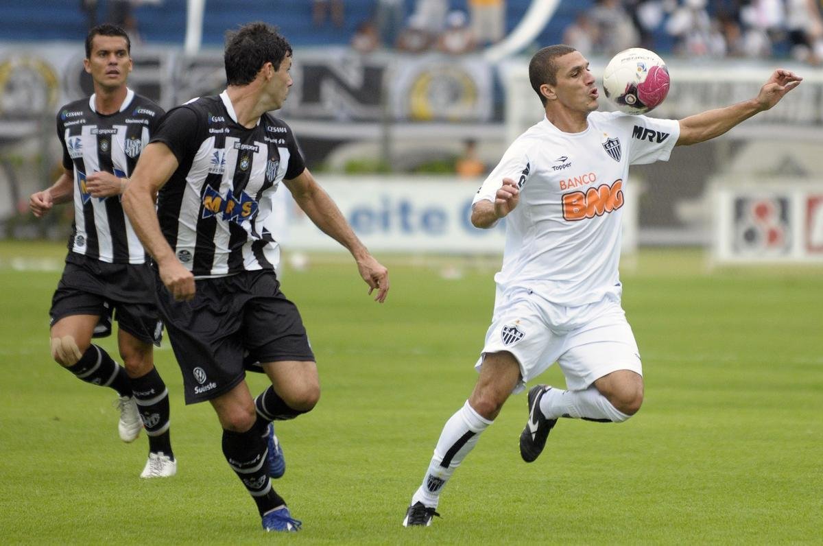 68 - Wesley - 2011/2012 - 19 jogos / 1 gol - 0,052 por jogo
