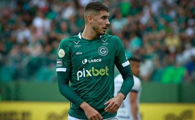 Pedro Raul  a esperana de gols do Gois contra o Corinthians