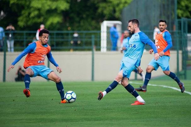 Antes de primeiro jogo da semifinal da Copa do Brasil, contra o Palmeiras, Cruzeiro treinou no CT do So Paulo, na Barra Funda, nesta tera-feira (11/09)