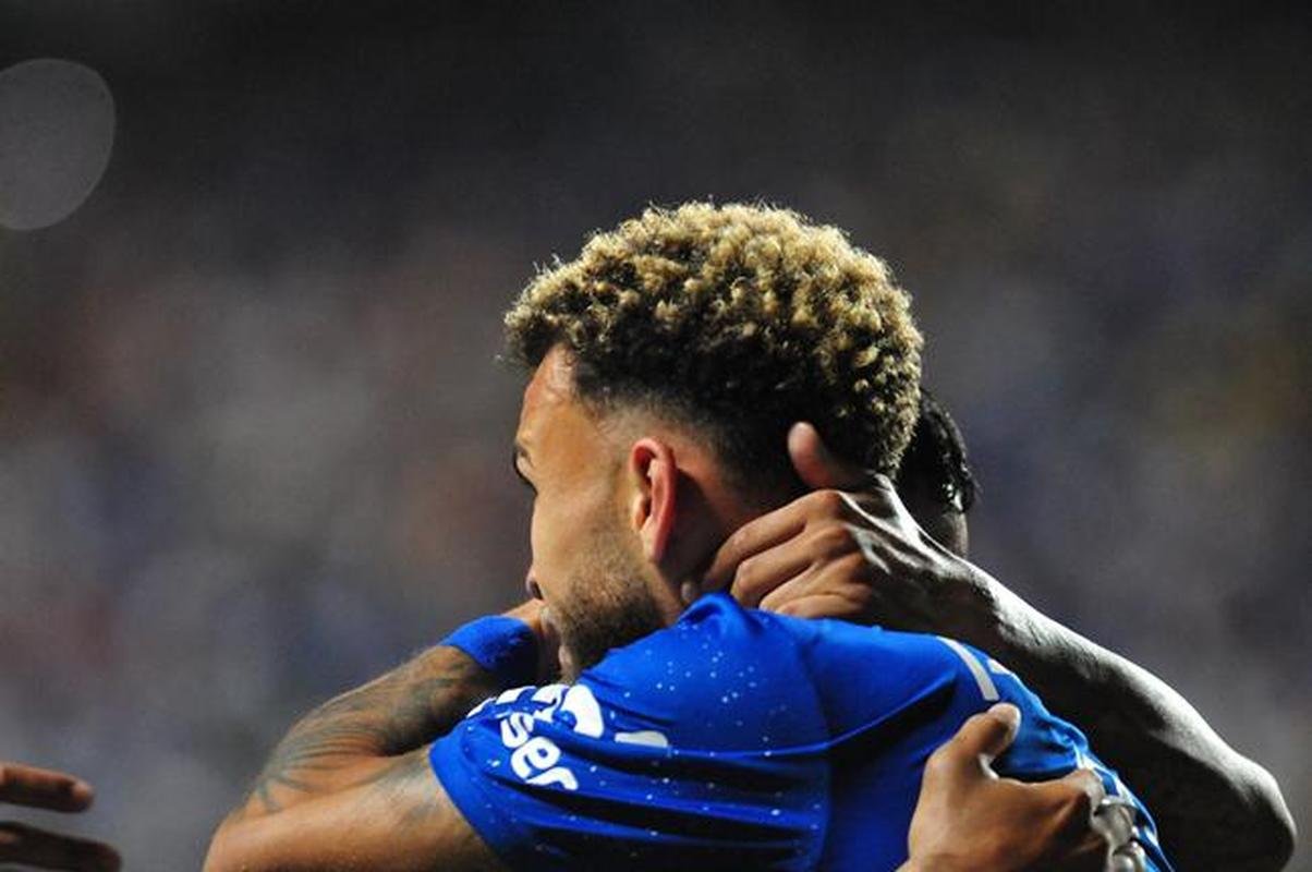 O Cruzeiro goleou o Nutico por 4 a 0 no Independncia, em Belo Horizonte, na 26 rodada da Srie B