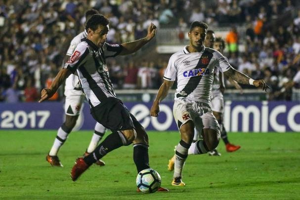 Atltico conquistou um ponto em duelo direto contra o Vasco por vaga na Copa Libertadores 