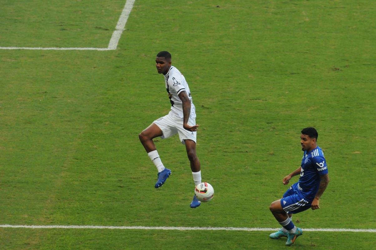 Fotos do jogo entre Cruzeiro e Ponte Preta, no Mineiro, em Belo Horizonte, pela 13 rodada da Srie B do Brasileiro