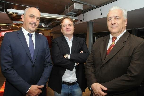 Personalidades na cerimnia do 16 Trofu Tel Santana