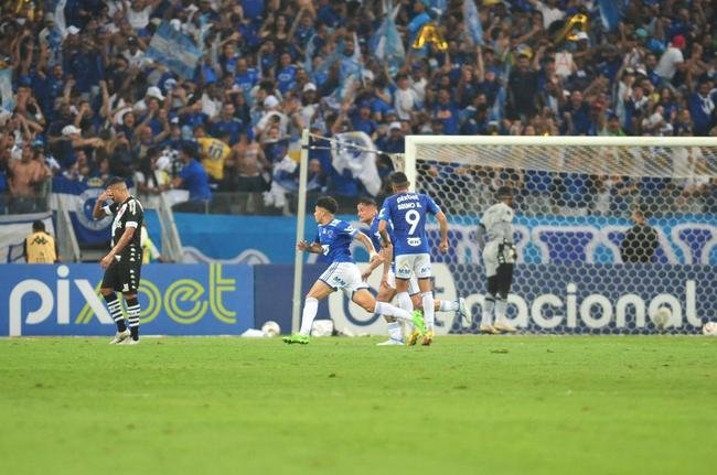 Cruzeiro x Vasco: veja fotos do jogo no Mineiro