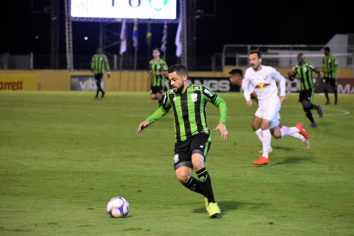 Amrica foi batido pelo Bragantino e sofreu a sexta derrota na Srie B