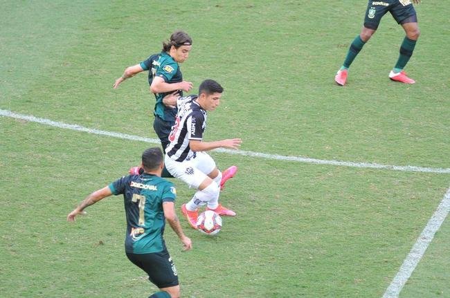 Fotos do jogo de ida da final do Campeonato Mineiro, entre Amrica e Atltico, no Independncia, em Belo Horizonte