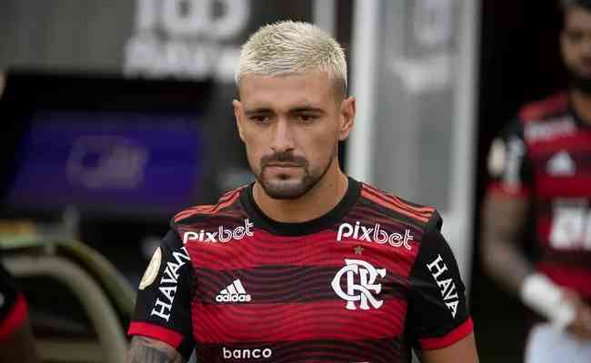 Meia do Flamengo, Arrascaeta não foi utilizado nos dois amistosos que o Uruguai fez 