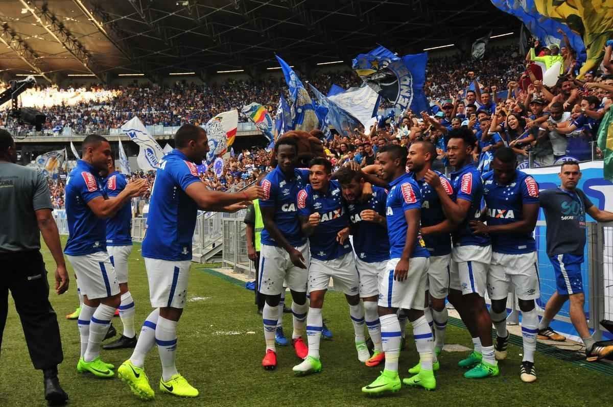 Cruzeiro confirmou vitria no segundo tempo com gol de Arrascaeta; Elias ainda diminuiu para o Galo