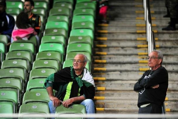 Empate do Amrica com o Oeste, no Independncia, pela Srie B, gerou preocupao na torcida; veja, na galeria, as faces do desnimo do torcedor do Coelho