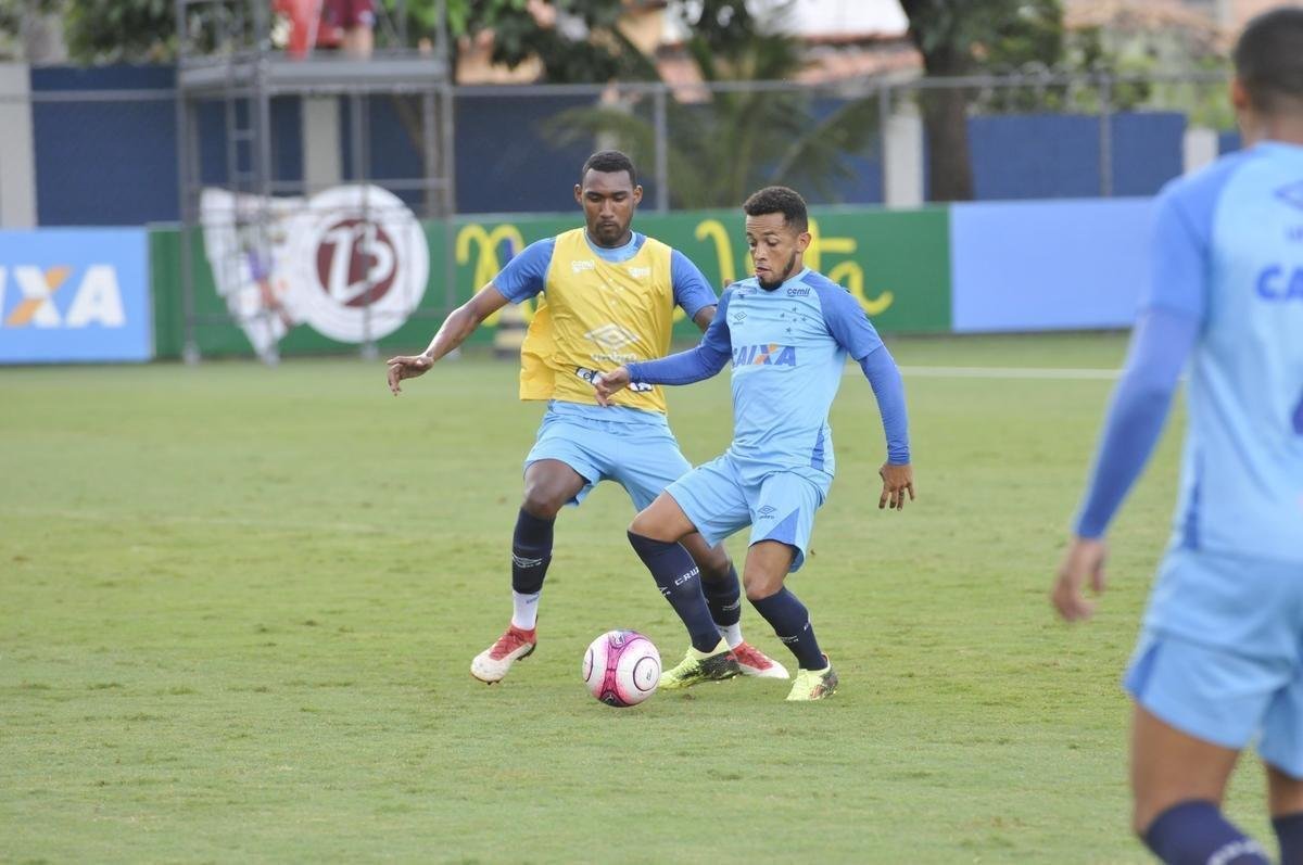Imagens do treino do Cruzeiro nesta quarta-feira (14), antes do duelo contra o Patrocinense