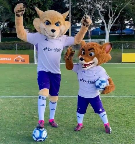 Mudança na identidade visual das mascotes Raposão e Raposinho geram brincadeiras nas redes sociais