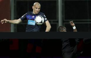 Maicon defendeu o Nacional da Ilha da Madeira na temporada 2008 / 2009. Dali, transferiu-se para o Porto