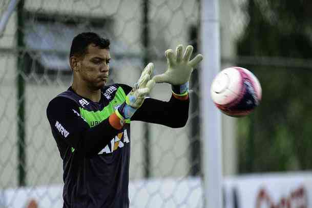 Glauco, 23 anos - 5 jogos (5 no Mineiro) - 

Glauco foi a escolha natural quando Enderson Moreira teve os desfalques de Joo Ricardo e Fernando Leal.  um ano mais velho que Jori e foi acionado em cinco jogos da primeira fase do Campeonato Mineiro. S perdeu uma partida. Porm, foi um clssico contra o Atltico e o Amrica acabou derrotado por 3 a 0. No embate seguinte contra o rival, nas semifinais, acabou sendo preterido para que o mais jovem entrasse e desde ento no teve mais oportunidades na equipe principal.