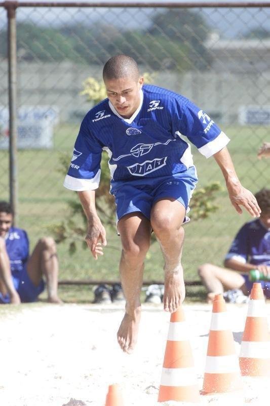 JUNHO - Dia a dia de treinos do Cruzeiro na temporada que culminou com a Trplice Coroa