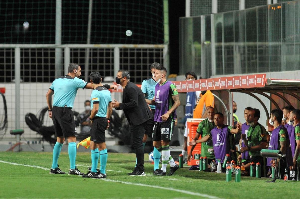 Fotos da derrota do Amrica para o Independiente del Valle, por 2 a 0, no Independncia, pelo Grupo D da Copa Libertadores