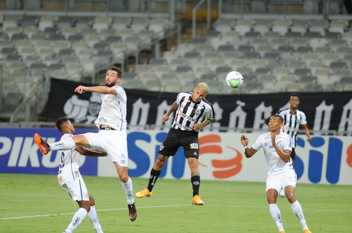 Fotos de Atltico x Santos, no Mineiro, pelo Campeonato Brasileiro