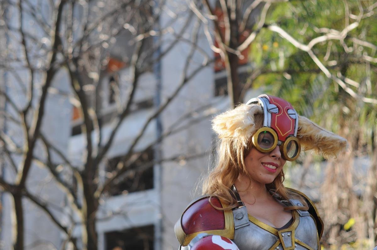 Equipes paiN Gaming e Team oNe duelam no Mineirinho para saber quem ser o vencedor do Campeonato Brasileiro de League of Legends (CBLoL), game de computador que virou febre no mundo inteiro. Durante o evento, cosplayers so uma das atraes, que chamam a ateno dos fs.