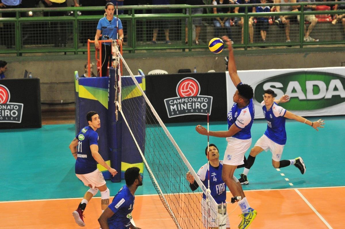 Final no Ginsio do Riacho foi marcada por muito equilbrio, mas prevaleceu maior qualidade do Cruzeiro