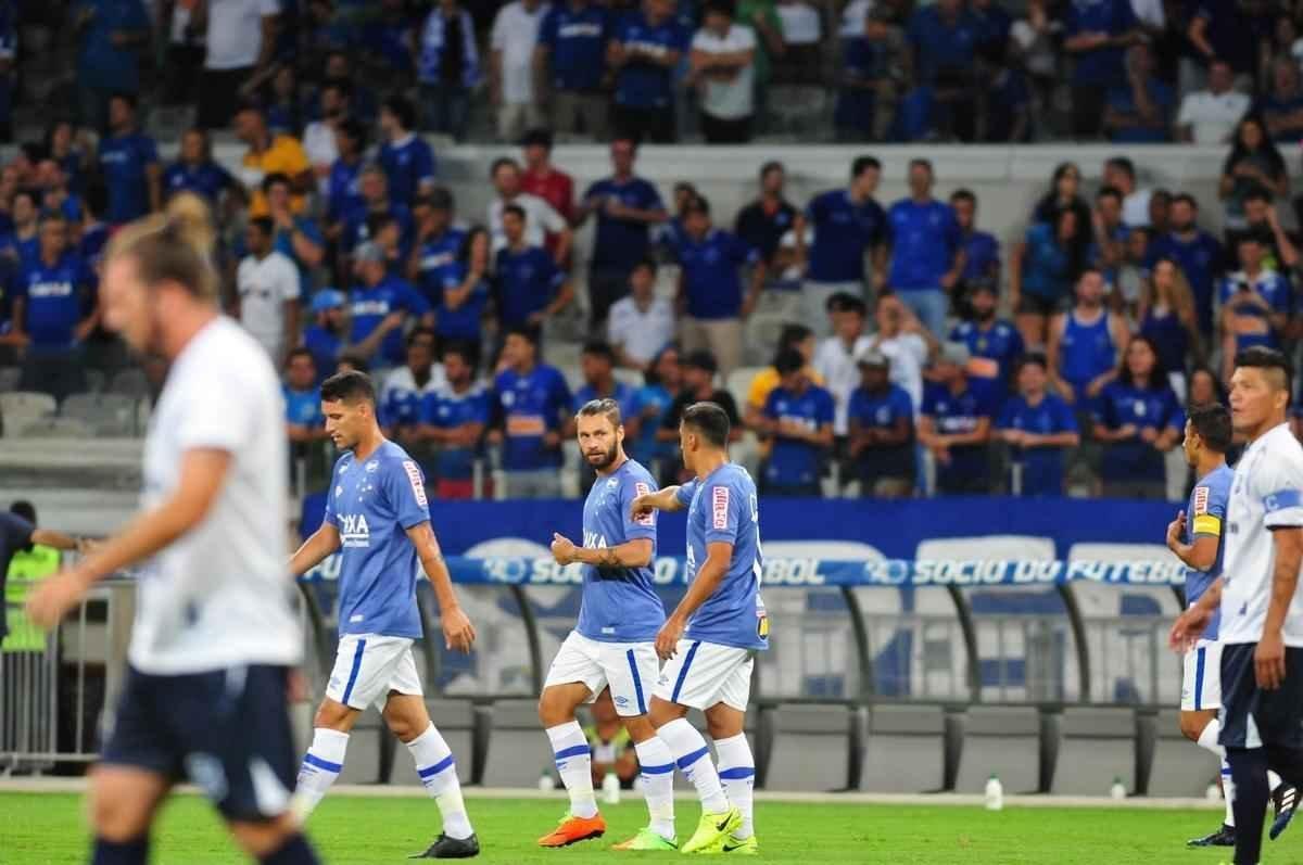 Imagens do jogo entre Cruzeiro e So Fransciso-PA, pela Copa do Brasil, no Mineiro