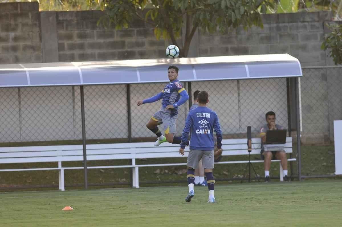 Mano Menezes testou novidades no Cruzeiro para enfrentar o So Paulo na estreia do Brasileiro