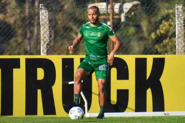 Patric elogiou as contrataes de Berro e Zrate feitas pelo Amrica para a sequncia na Srie A