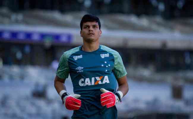 Gabriel Brazão será segundo goleiro contratado pelo Cruzeiro no ano