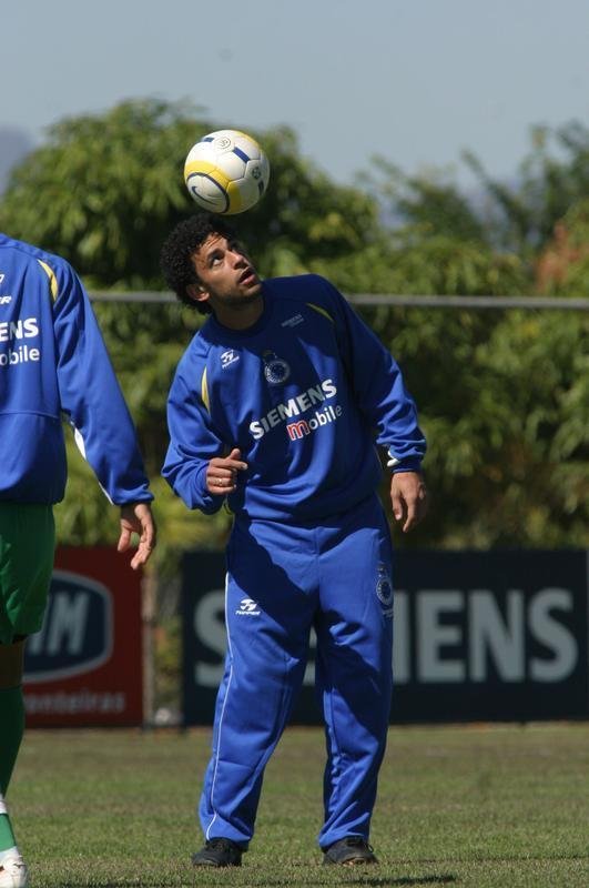 O dia a dia de Fred na Toca da Raposa II entre julho de 2004 e agosto de 2005