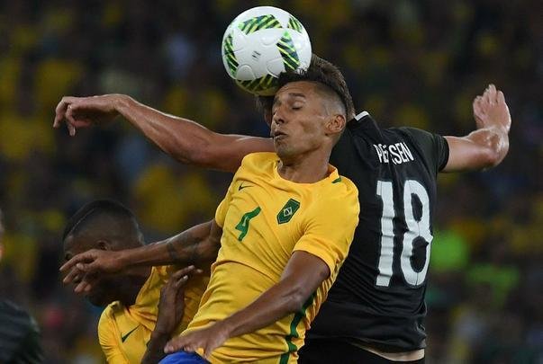 Confronto entre brasileiros e alemães pela final olímpica foi disputado no Estádio Maracanã