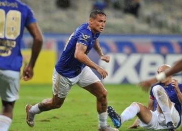 Atacante fez o gol da vitória da Raposa sobre o Democrata-GV, no Mineirão, no último minuto de jogo