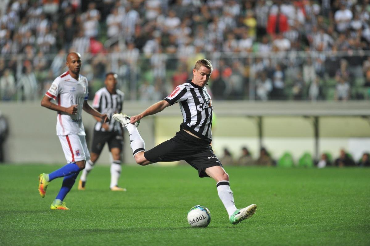 Atltico e Paran se enfrentaram no Independncia, pela semifinal da Primeira Liga