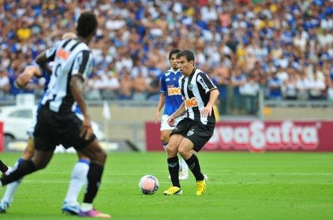 Fotos exclusivas do clssico entre Cruzeiro e Atltico na reabertura oficial do Mineiro