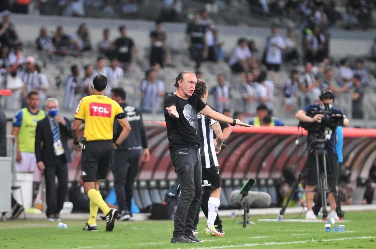Fotos do jogo entre Atltico e Grmio, no Mineiro, em BH, pela 19 rodada do Campeonato Brasileiro