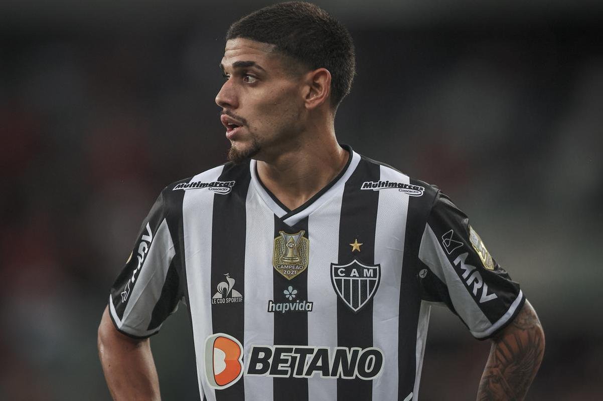 Neste domingo (17), o Atlético enfrentou o Athletico-PR pela segunda rodada da Série A do Campeonato Brasileiro. A partida foi realizada na Arena da Baixada, em Curitiba.