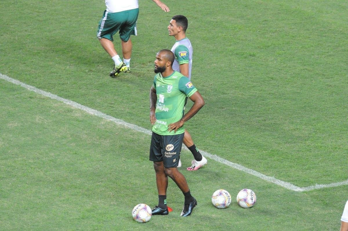 Fotos do jogo entre Amrica e Sampaio Corra, no Independncia, em Belo Horizonte, pela 27 rodada da Srie B do Campeonato Brasileiro
