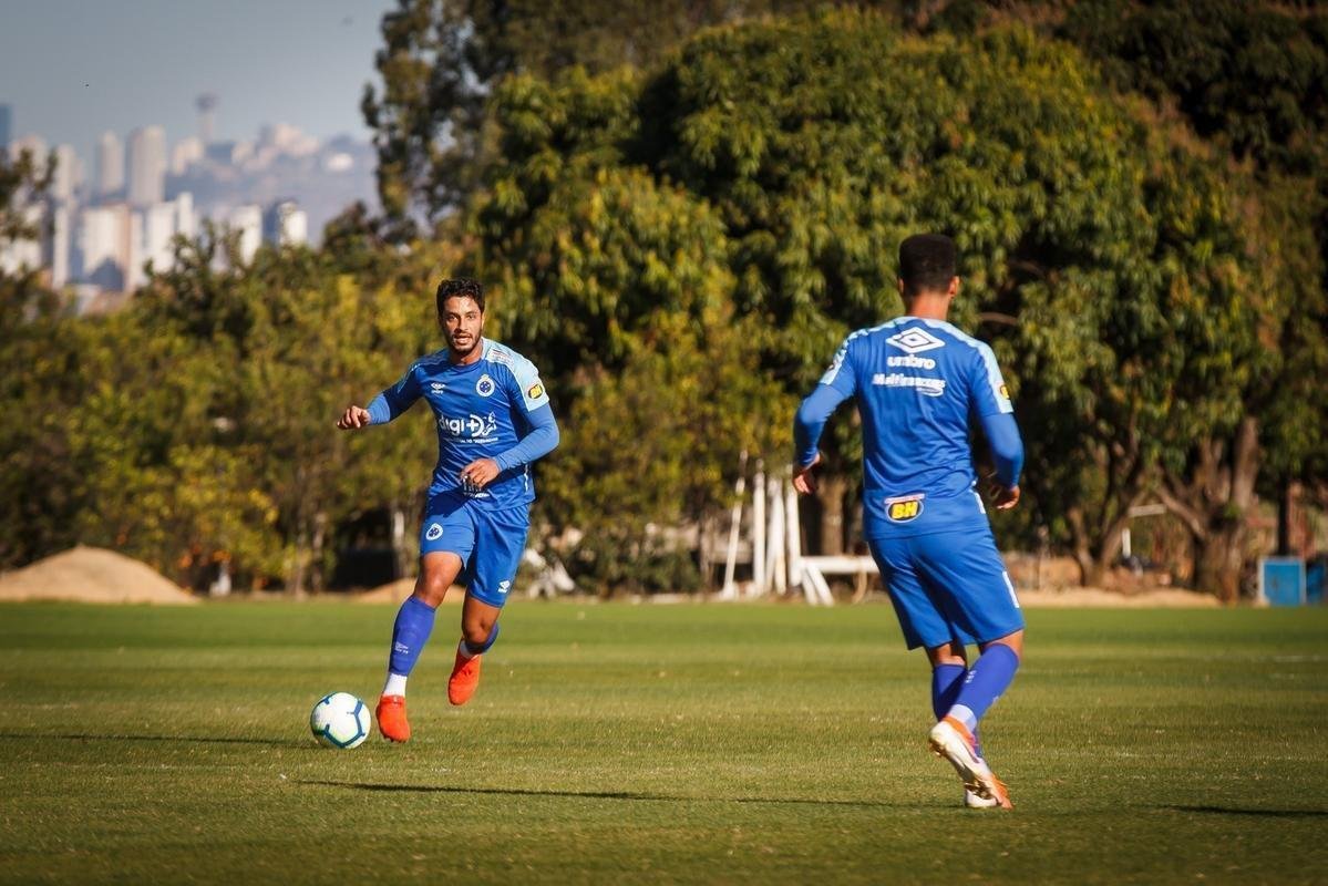 Fotos da vitria do Cruzeiro sobre o Inter de Minas por 2 a 0, neste sbado, na Toca da Raposa 2