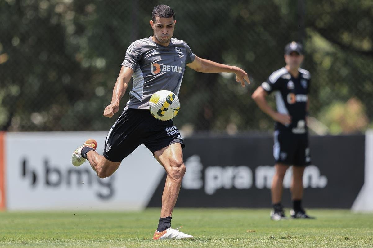 Fotos do treino do Atltico, que teve Hulk em campo 