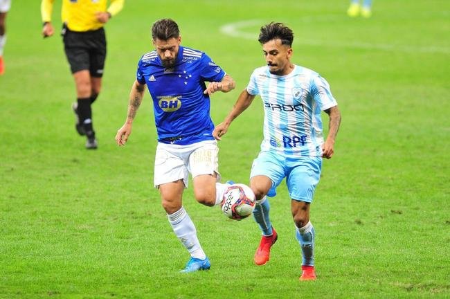 Fotos de Cruzeiro x Londrina, no Mineiro, pela 15 rodada da Srie B